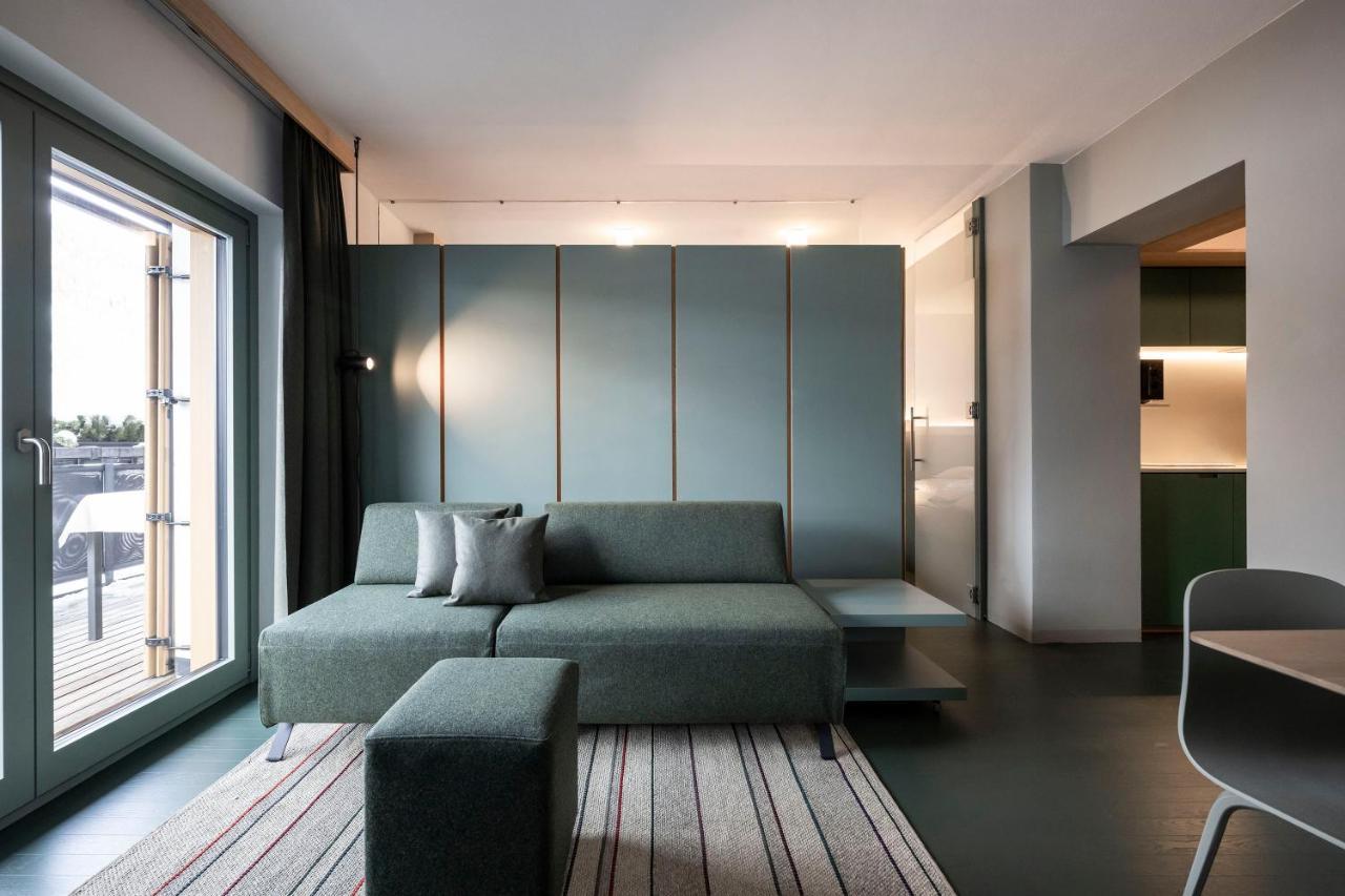 Paramount Alma Suites セスト エクステリア 写真