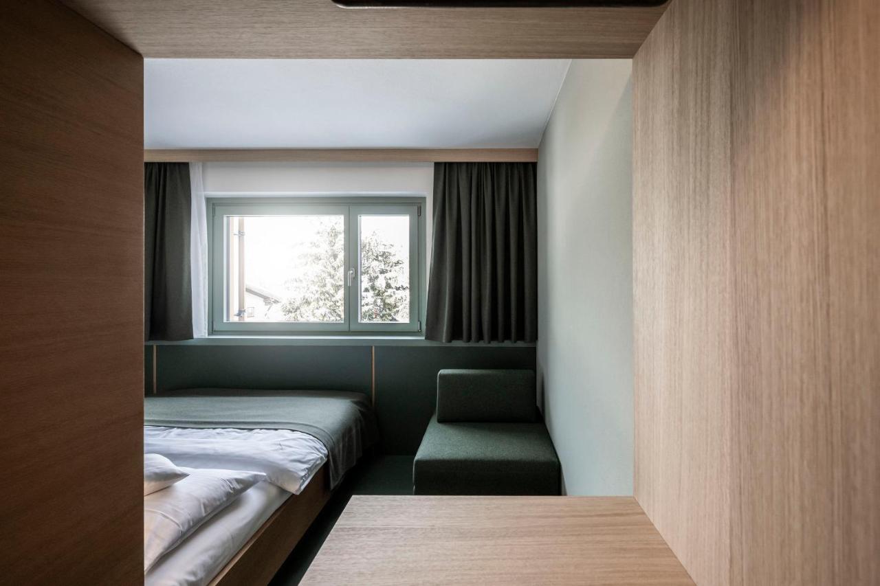 Paramount Alma Suites セスト エクステリア 写真