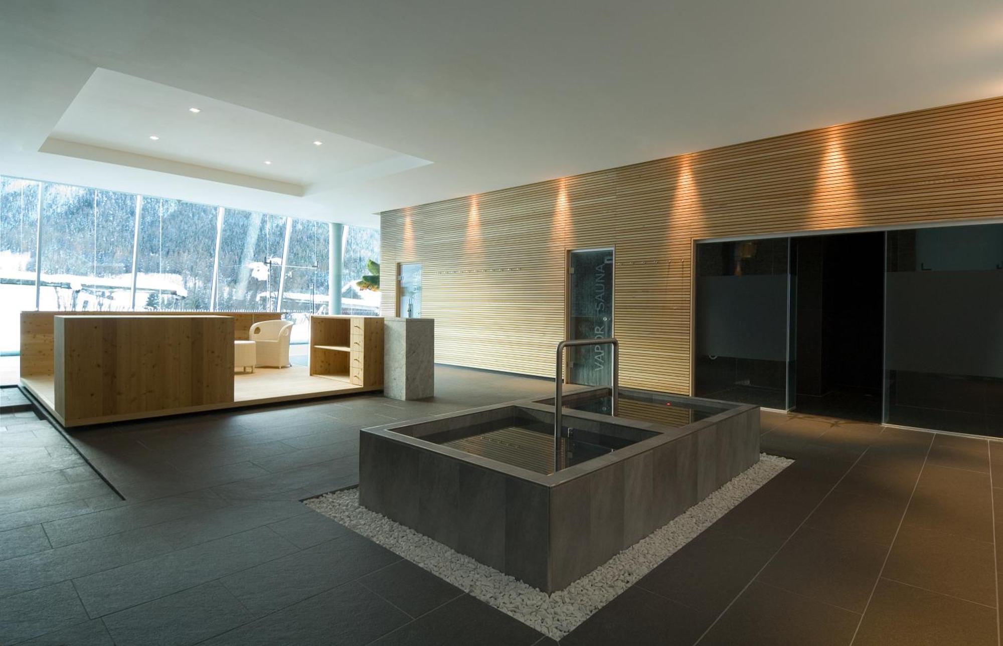 Paramount Alma Suites セスト エクステリア 写真