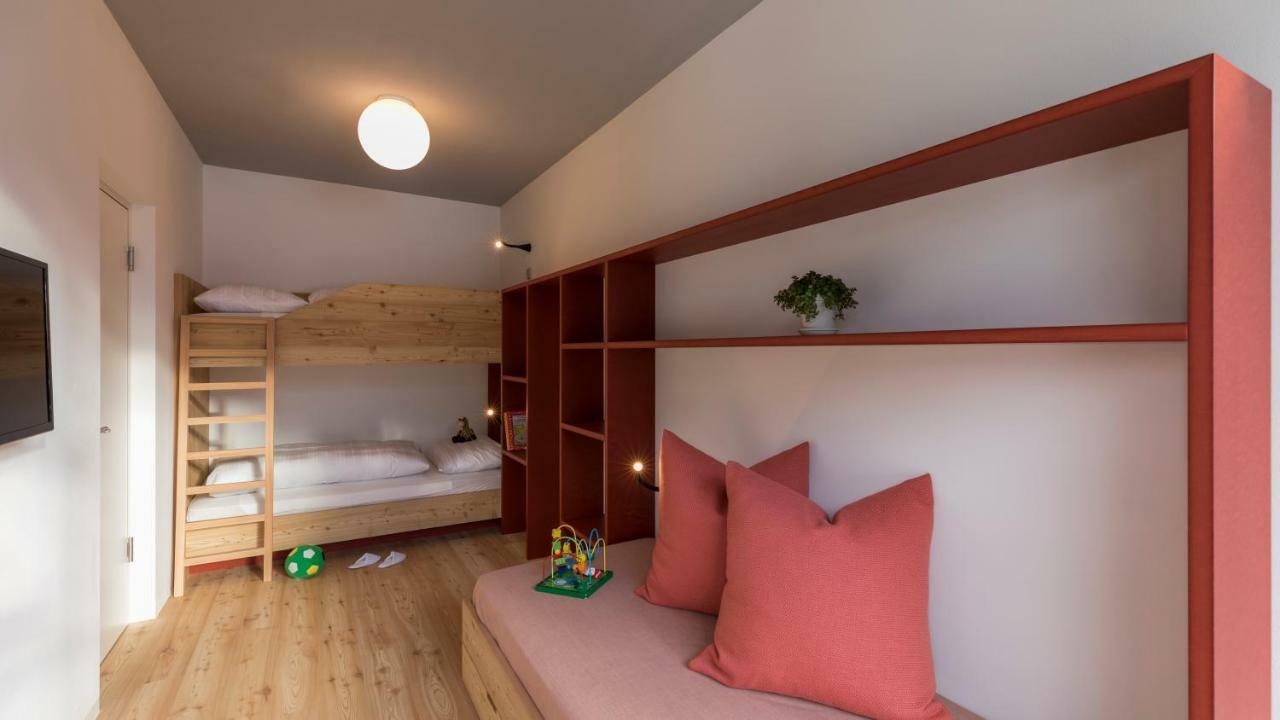 Paramount Alma Suites セスト エクステリア 写真