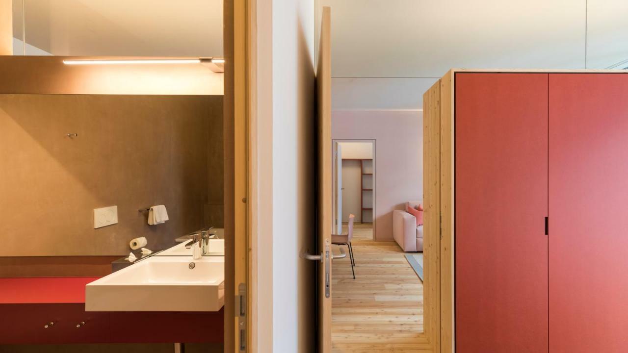Paramount Alma Suites セスト エクステリア 写真